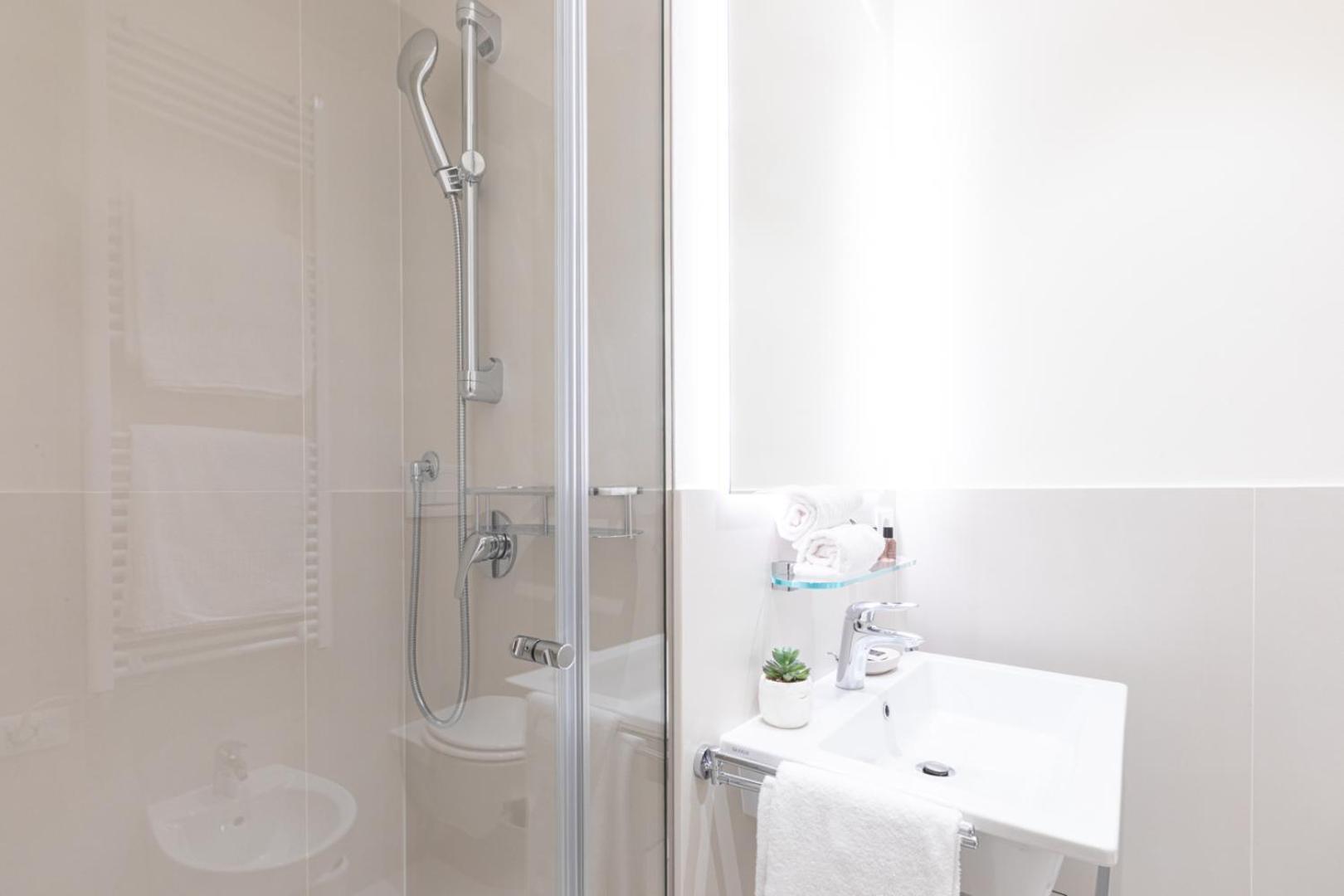 Centrale Suite With Balcony - Top Collection Mailand Exterior foto